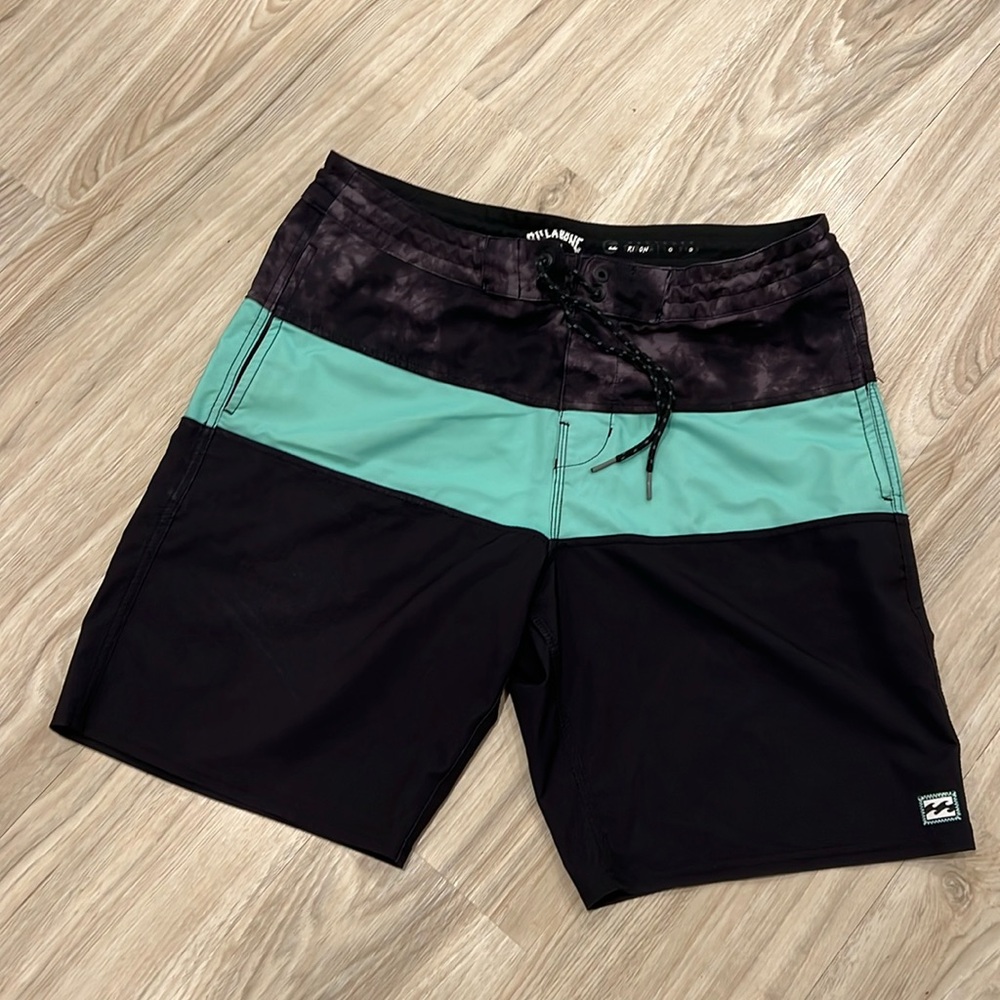 Men’s billabong board shorts, size 32 black and aqua